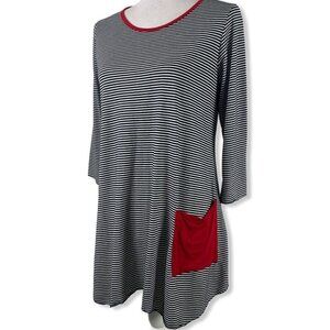 Flutter & Squeak Small Tunic Top Stripe Red Black White Button Back Front Pocket
